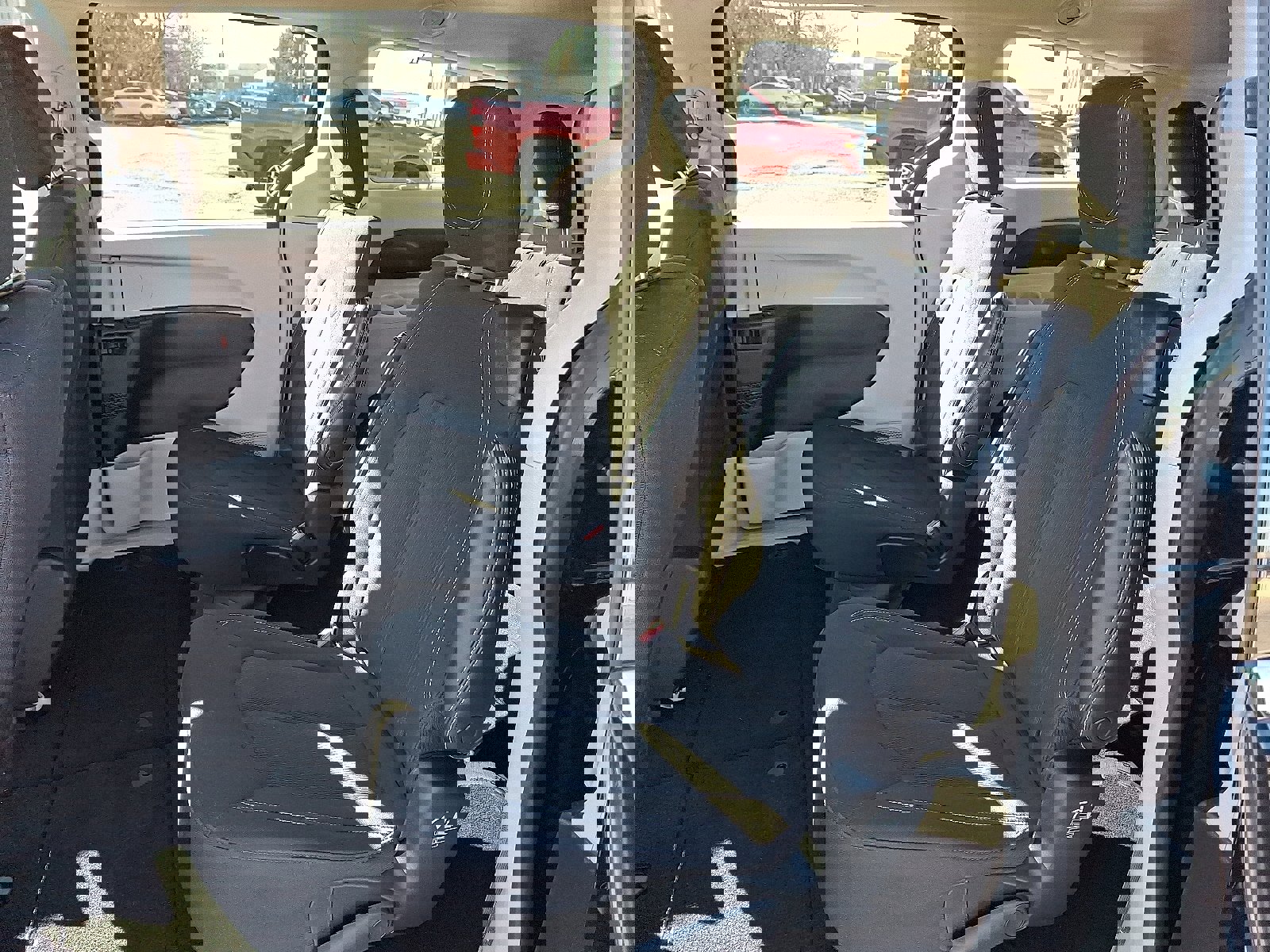 Used 2023 Chrysler Voyager LX image 11