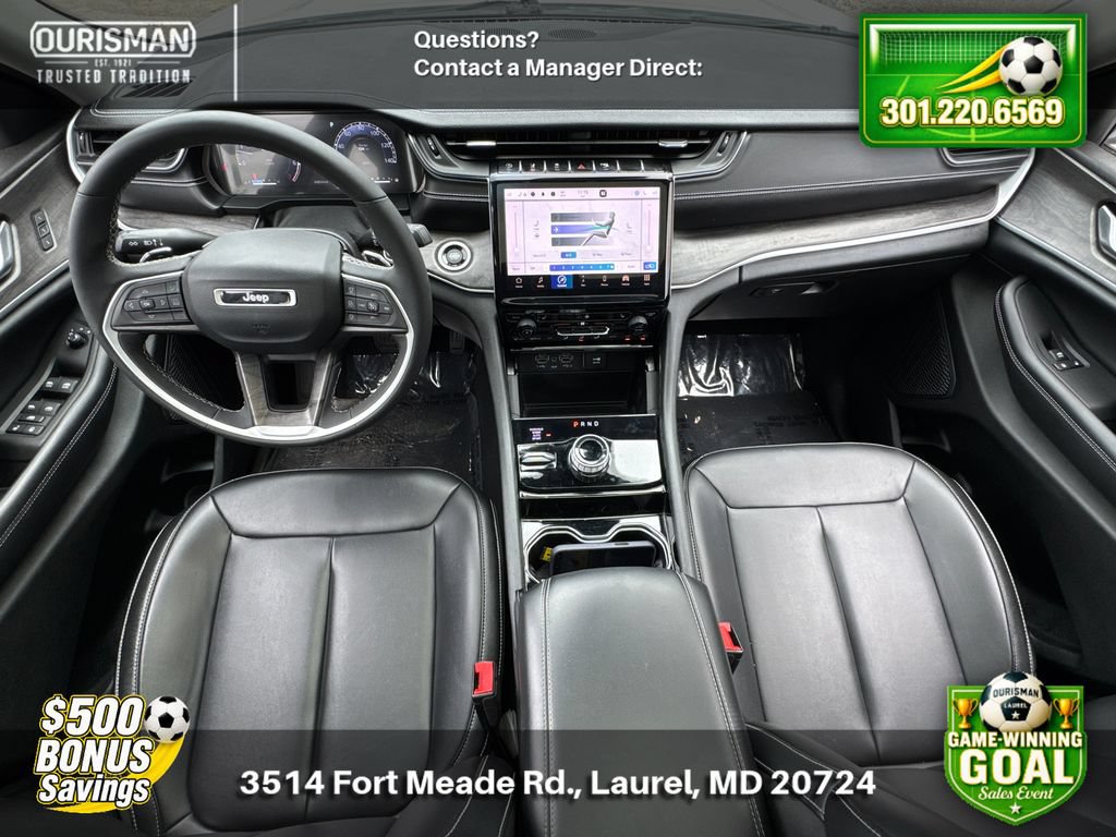 Used 2023 Jeep Grand Cherokee Limited AWD/4WD image 16