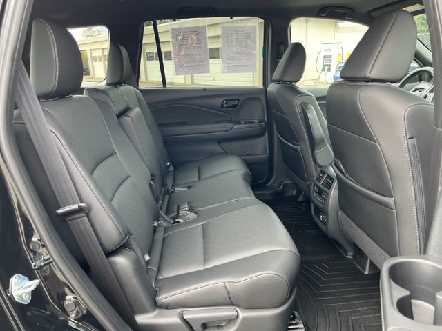 Used 2023 Honda Passport Elite image 14