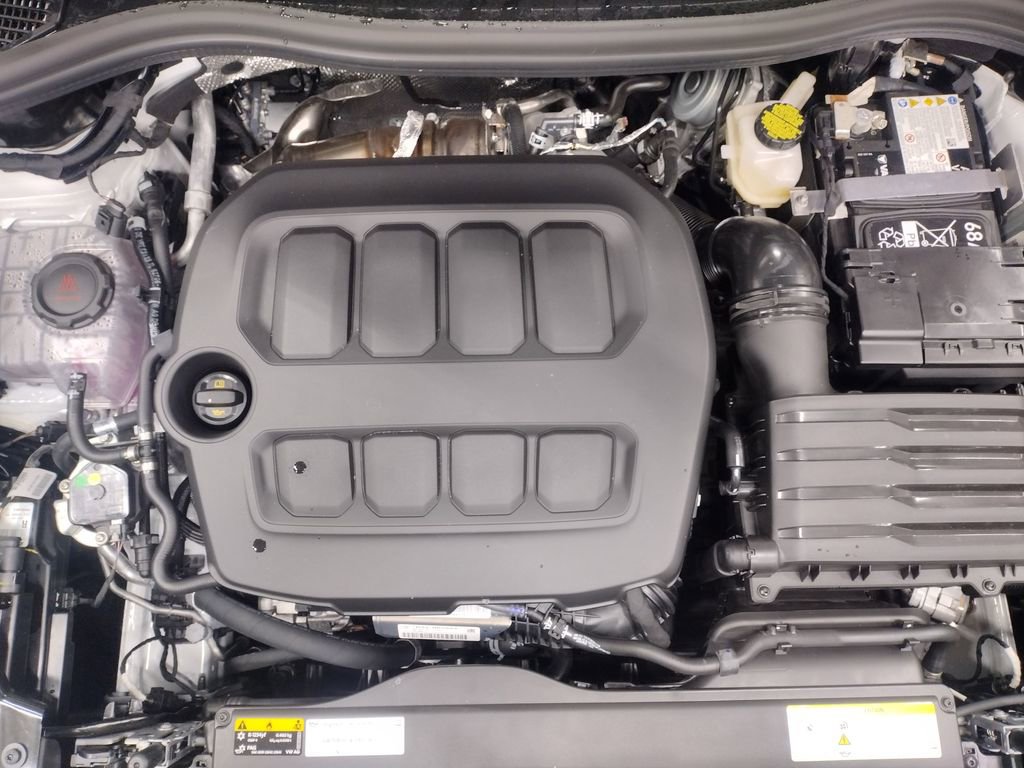 New 2026 Volkswagen Tiguan SE image 6