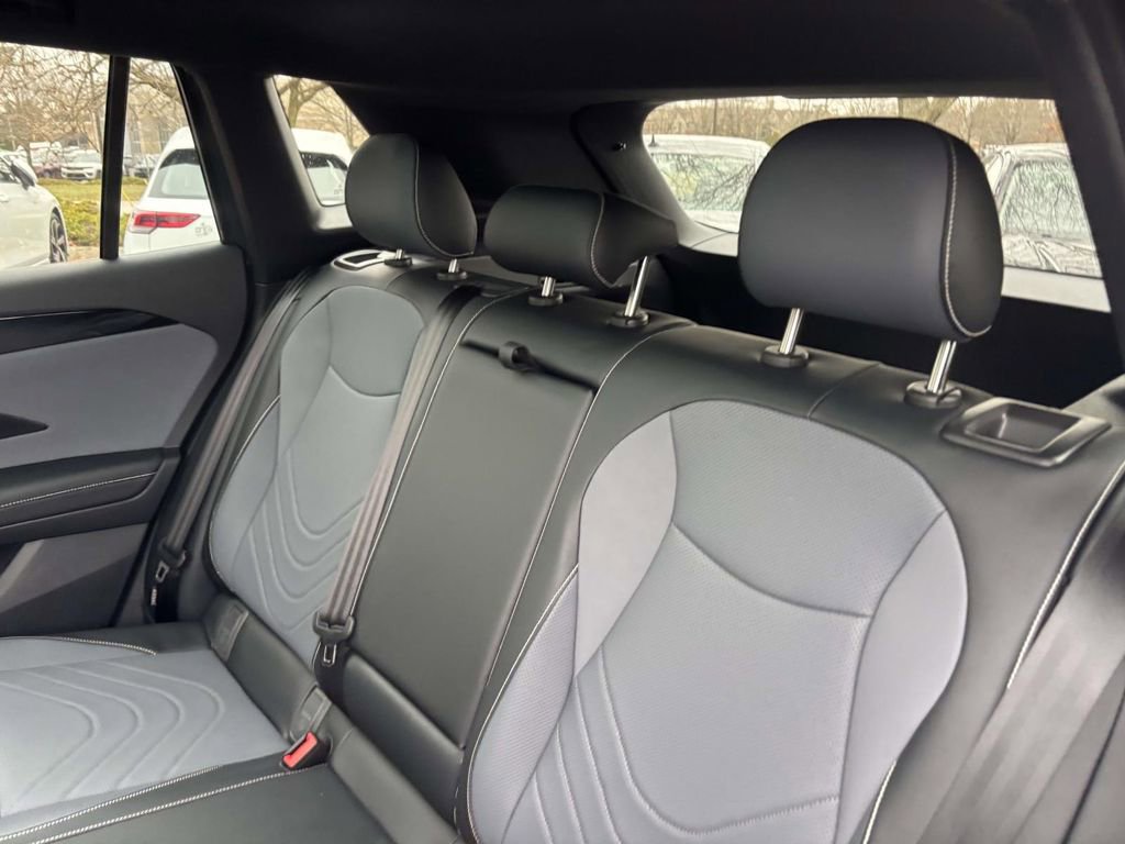 New 2026 Volkswagen Tiguan SE R-Line image 27