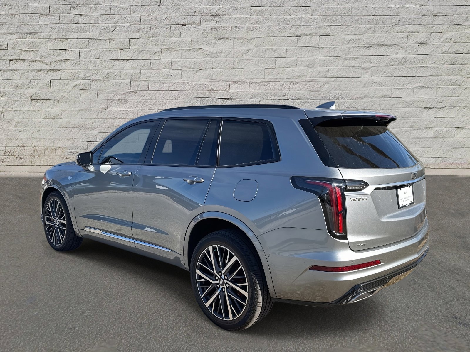 Certified 2024 Cadillac XT6 Sport w/ Technology Package image 3