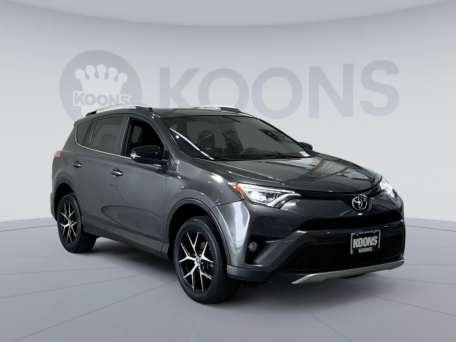 Used 2016 Toyota RAV4 SE image 18