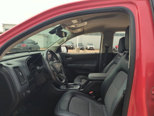 Used 2015 Chevrolet Colorado Z71 image 14