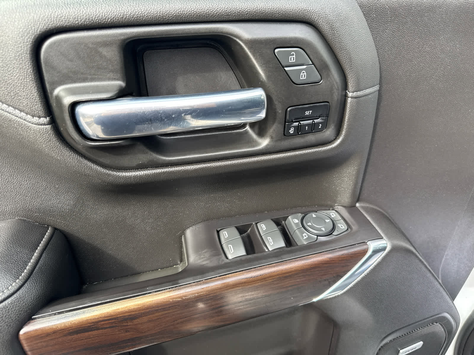 Used 2020 GMC Sierra 1500 SLT w/ SLT Premium Plus Package image 18