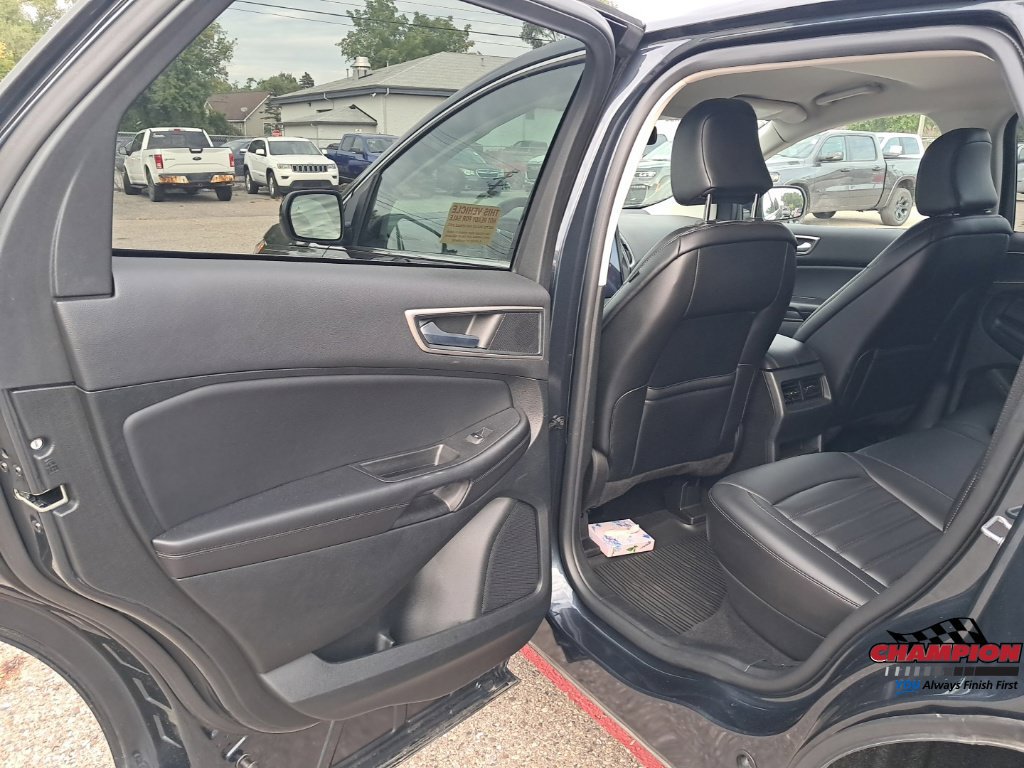 Used 2023 Ford Edge SEL AWD/4WD image 17