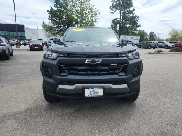 Used 2024 Chevrolet Colorado Trail Boss w/ Advanced Trailering Package AWD/4WD image 2
