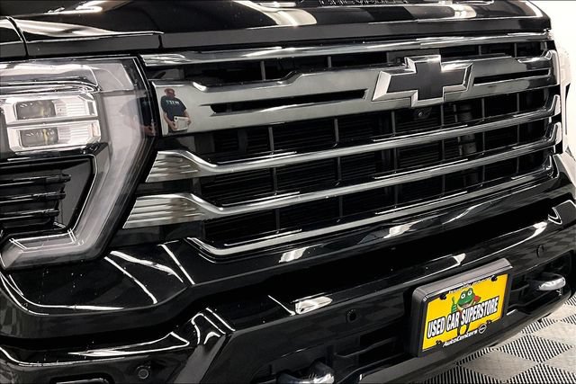 Used 2024 Chevrolet Silverado 2500 High Country w/ High Country Premium Package AWD/4WD image 34