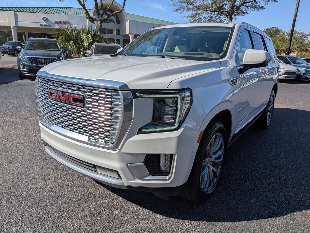 Used 2021 GMC Yukon Denali w/ Denali Premium Package image 8
