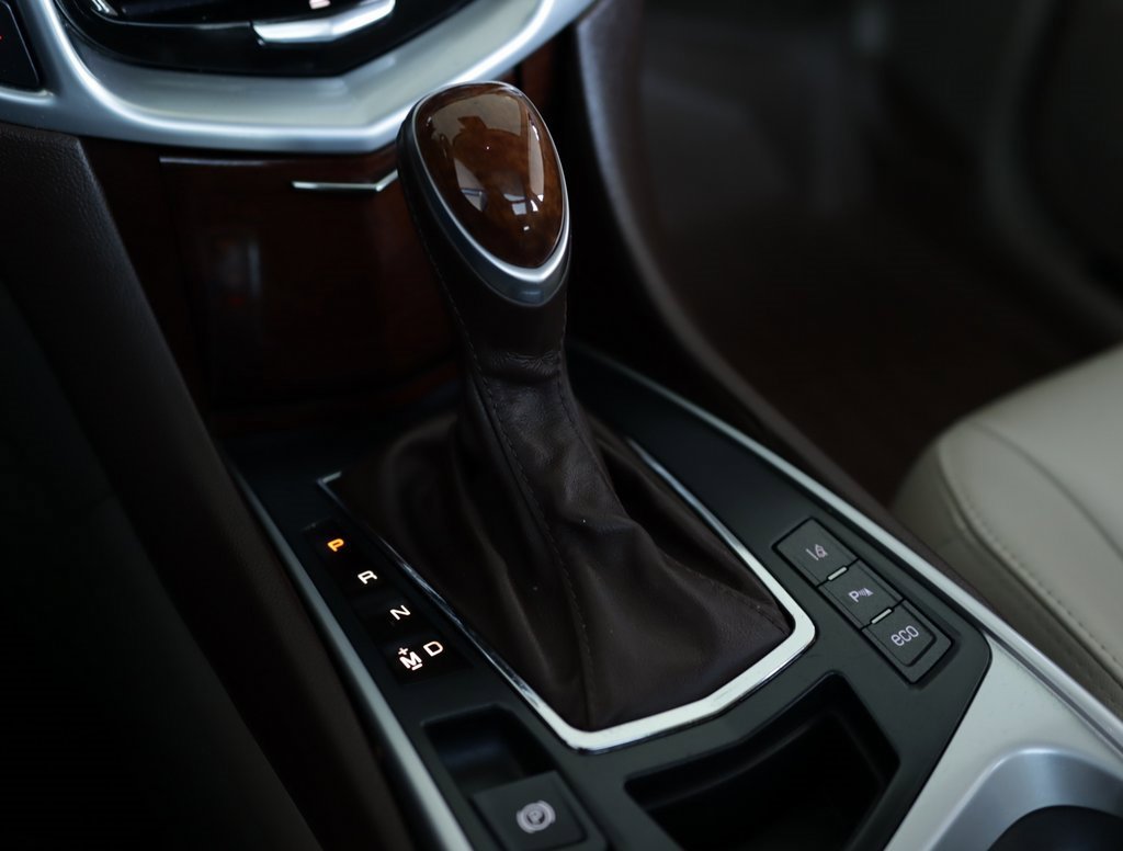 Used 2015 Cadillac SRX Luxury w/ Driver Awareness Package image 19