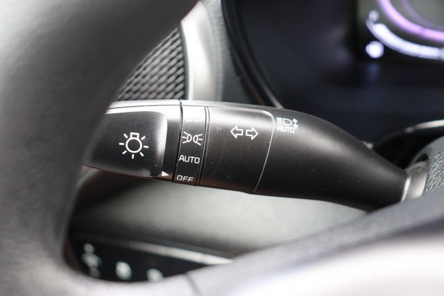 Used 2025 Kia Soul LX w/ LX Technology Package FWD image 21