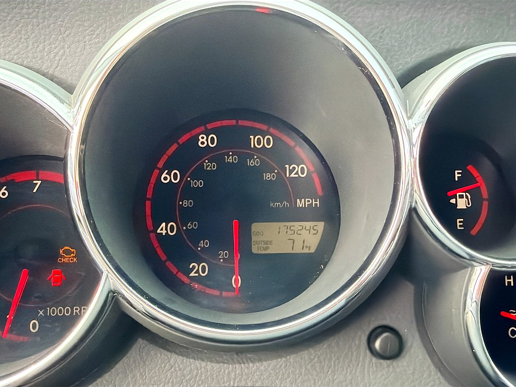 Used 2004 Toyota Matrix XR w/ Extra Value Pkg 1 FWD image 14