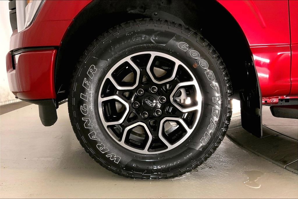 Used 2021 Ford F150 XLT w/ Equipment Group 302A High image 8