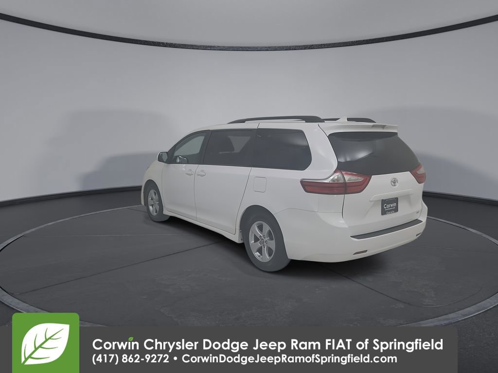Used 2019 Toyota Sienna LE image 11