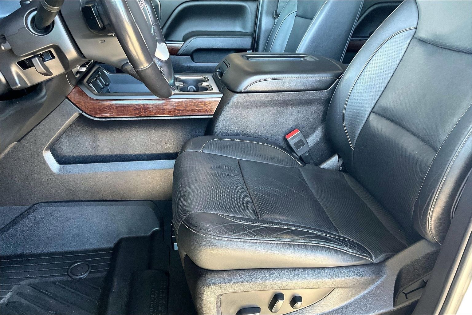 Used 2018 GMC Sierra 1500 SLT w/ SLT Premium Package AWD/4WD image 17
