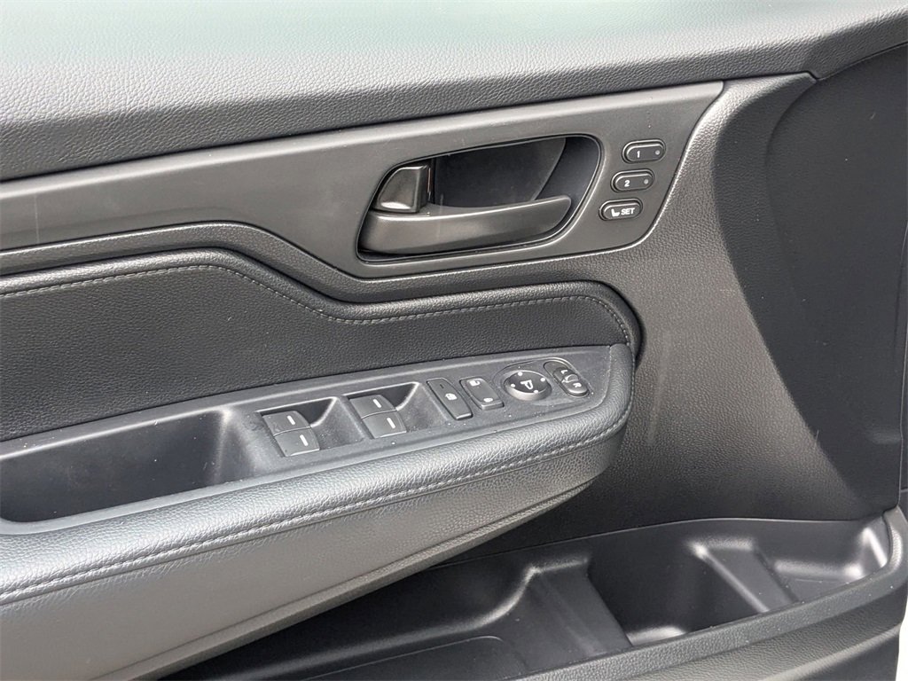 Used 2025 Honda Odyssey Sport-L image 13