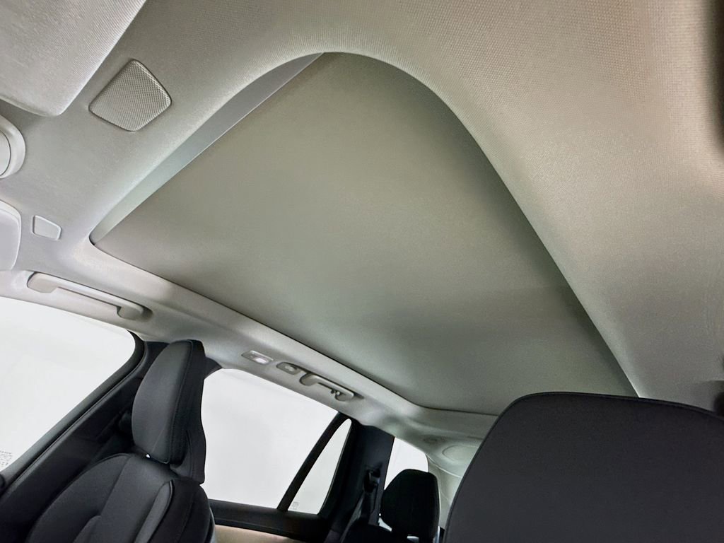 Certified 2026 Volvo XC90 B5 Plus w/ Protection Package image 23
