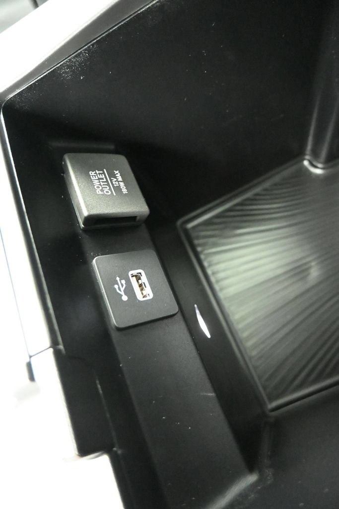 Used 2023 Acura MDX w/ Technology Package AWD/4WD image 19
