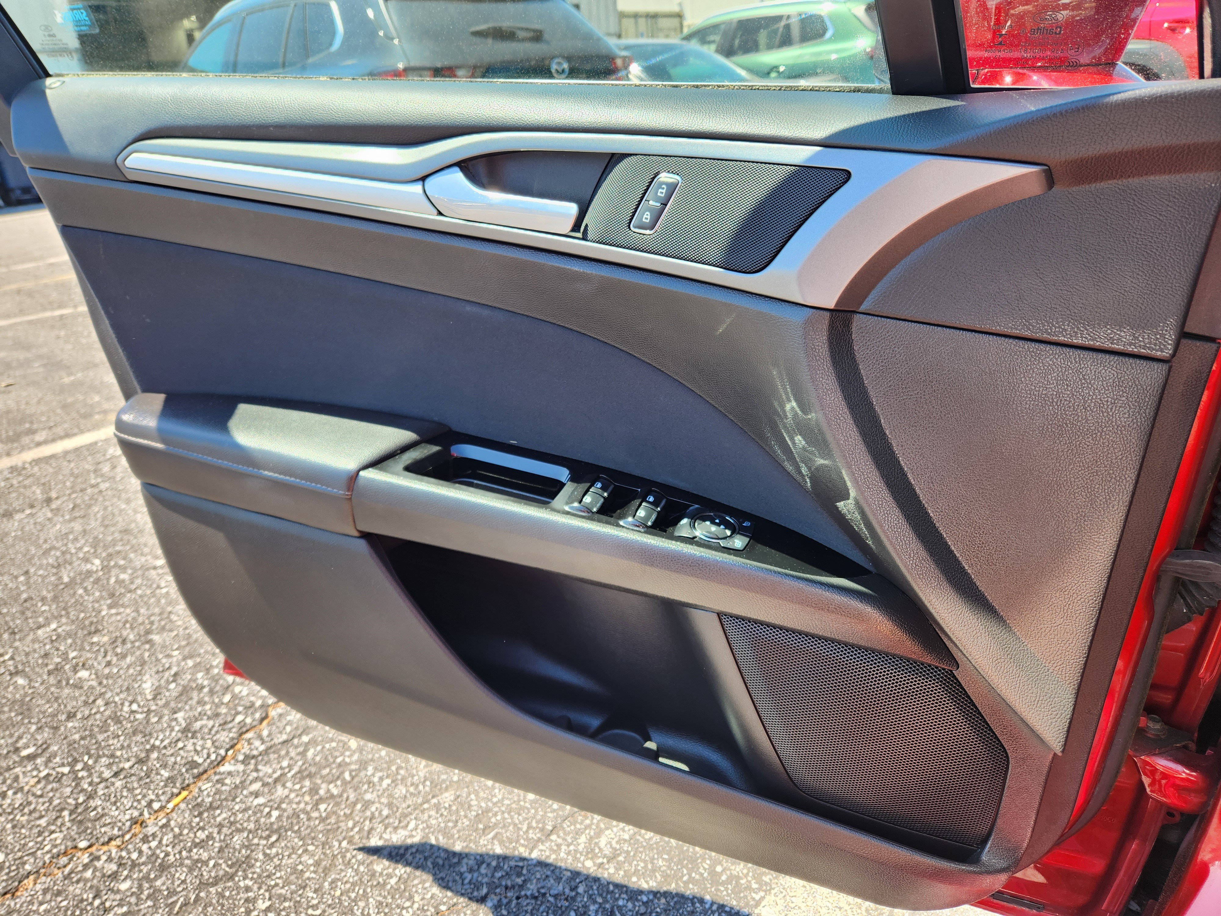 Used 2014 Ford Fusion SE FWD image 22
