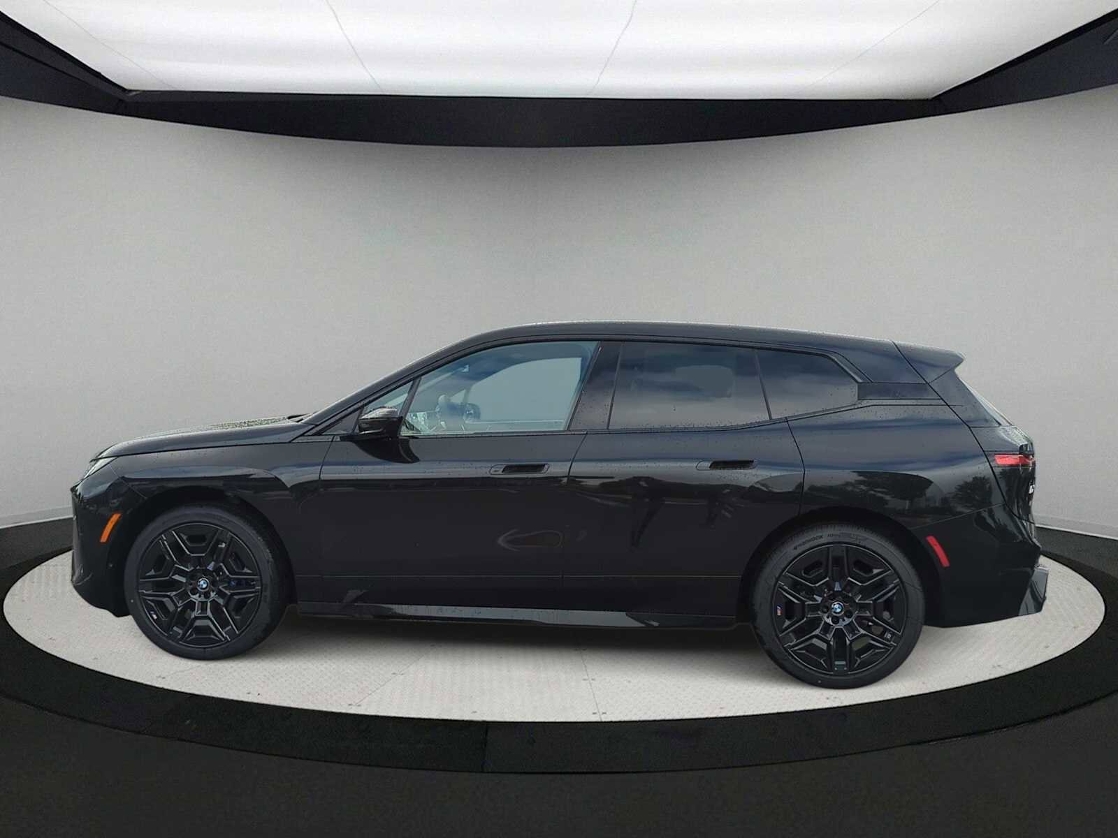 New 2026 BMW iX xDrive60 w/ M Sport Package AWD/4WD image 5