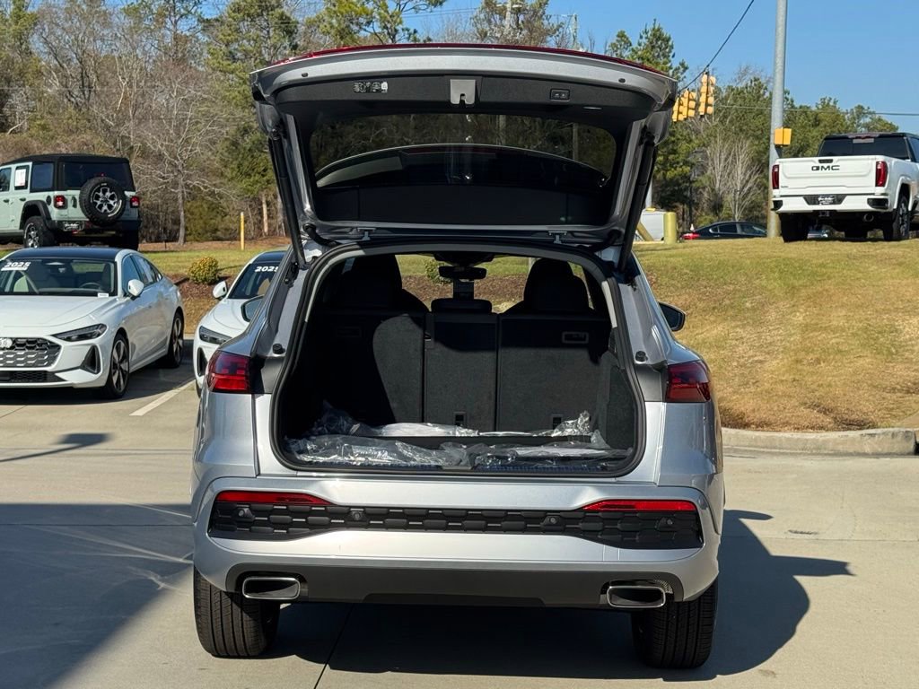 New 2025 Audi Q5 Premium Plus image 16