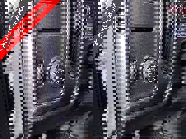 Used 2018 Chevrolet Silverado 1500 LT w/ LT Eassist Package image 18