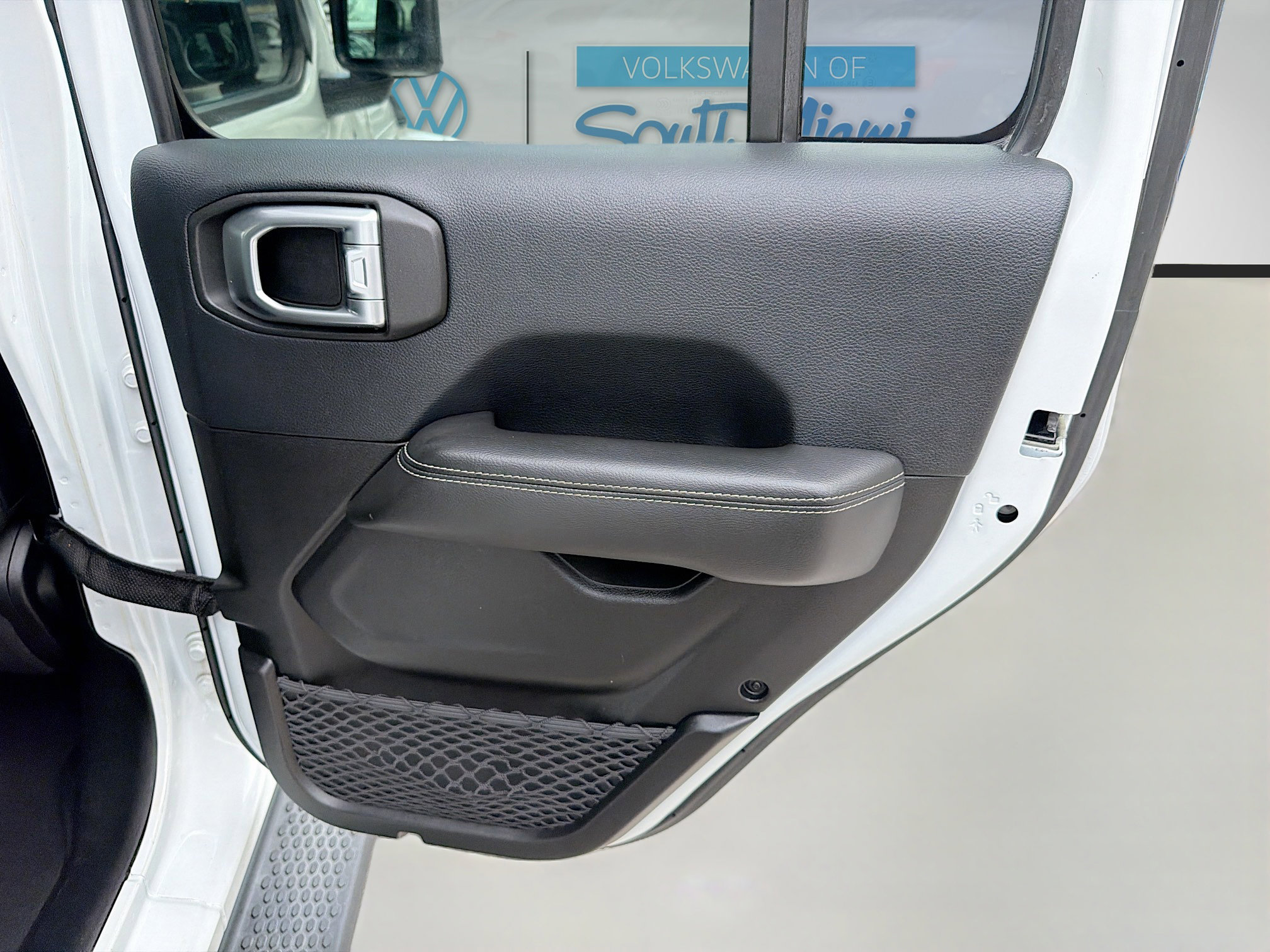 Used 2019 Jeep Wrangler Unlimited Sahara AWD/4WD image 31