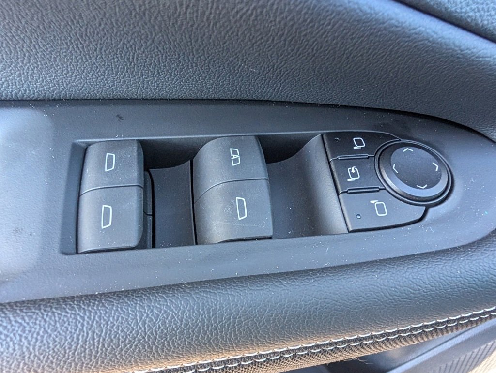 Used 2025 Chevrolet Blazer EV LT image 11