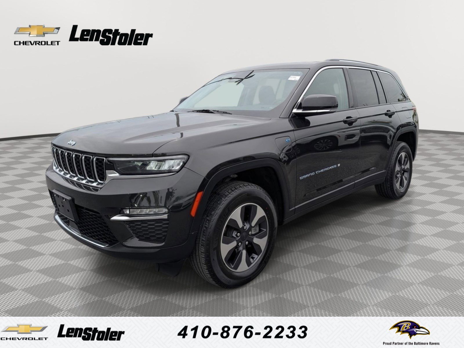 Used 2023 Jeep Grand Cherokee 4WD 4xe image 1