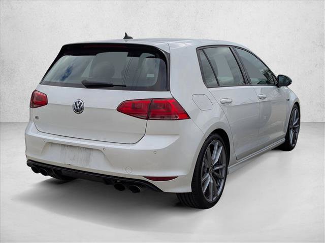 Used 2017 Volkswagen Golf 4-Door image 4