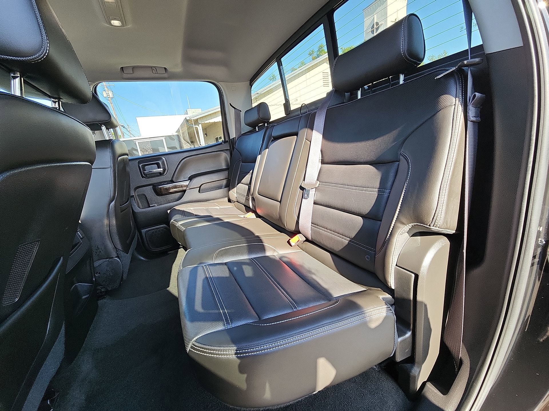 Used 2015 GMC Sierra 2500 Denali w/ Duramax Plus Package AWD/4WD image 25