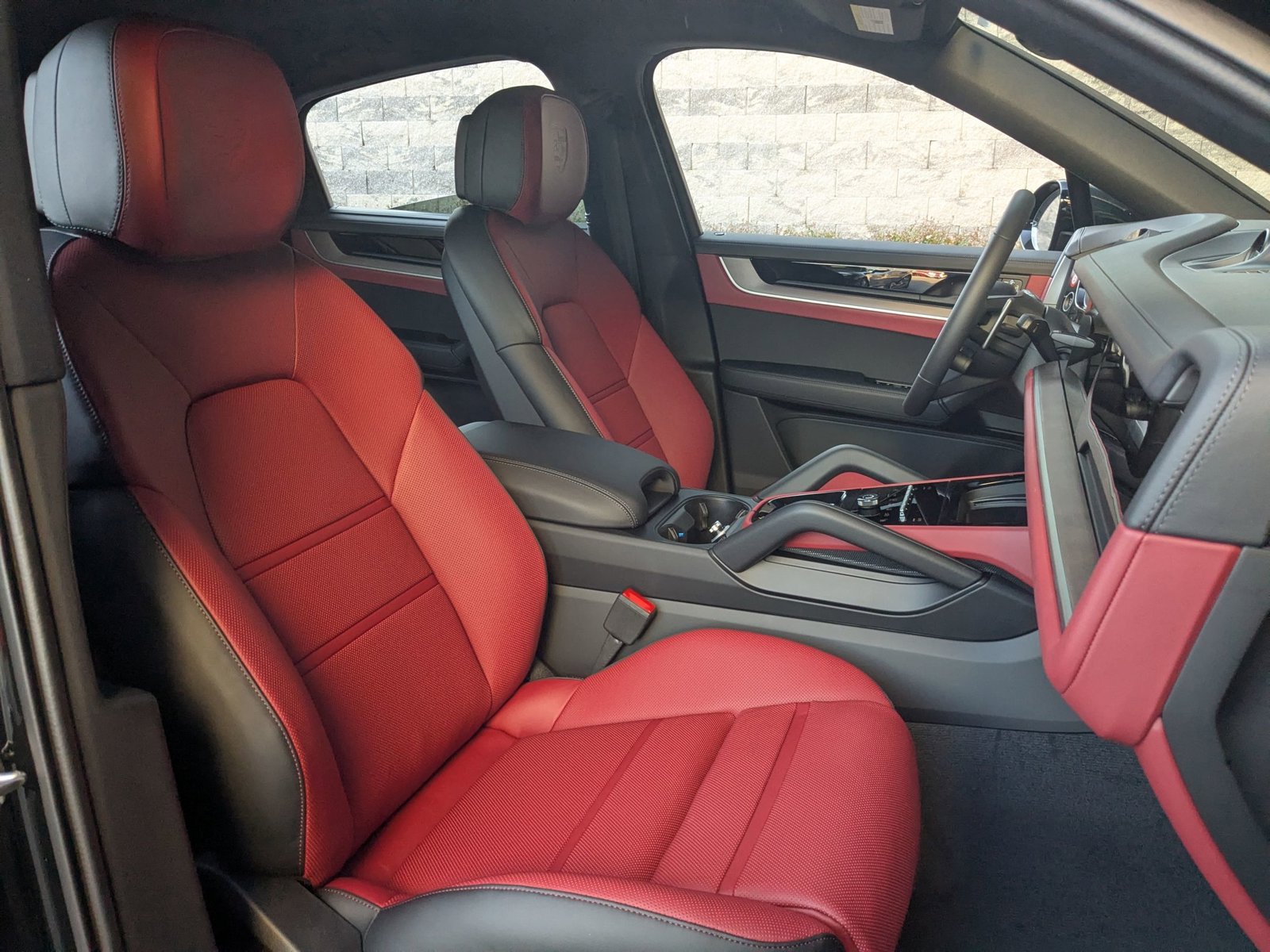 Used 2026 Porsche Cayenne S AWD/4WD image 25
