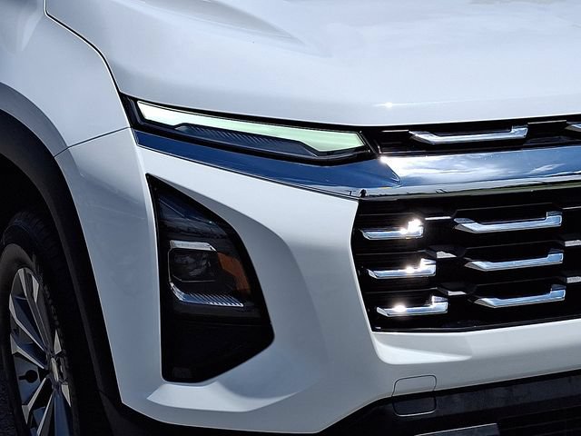 Used 2025 Chevrolet Equinox LT AWD/4WD image 11