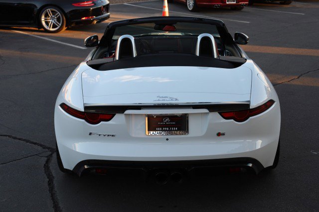 Used 2018 Jaguar F-TYPE Convertible image 15