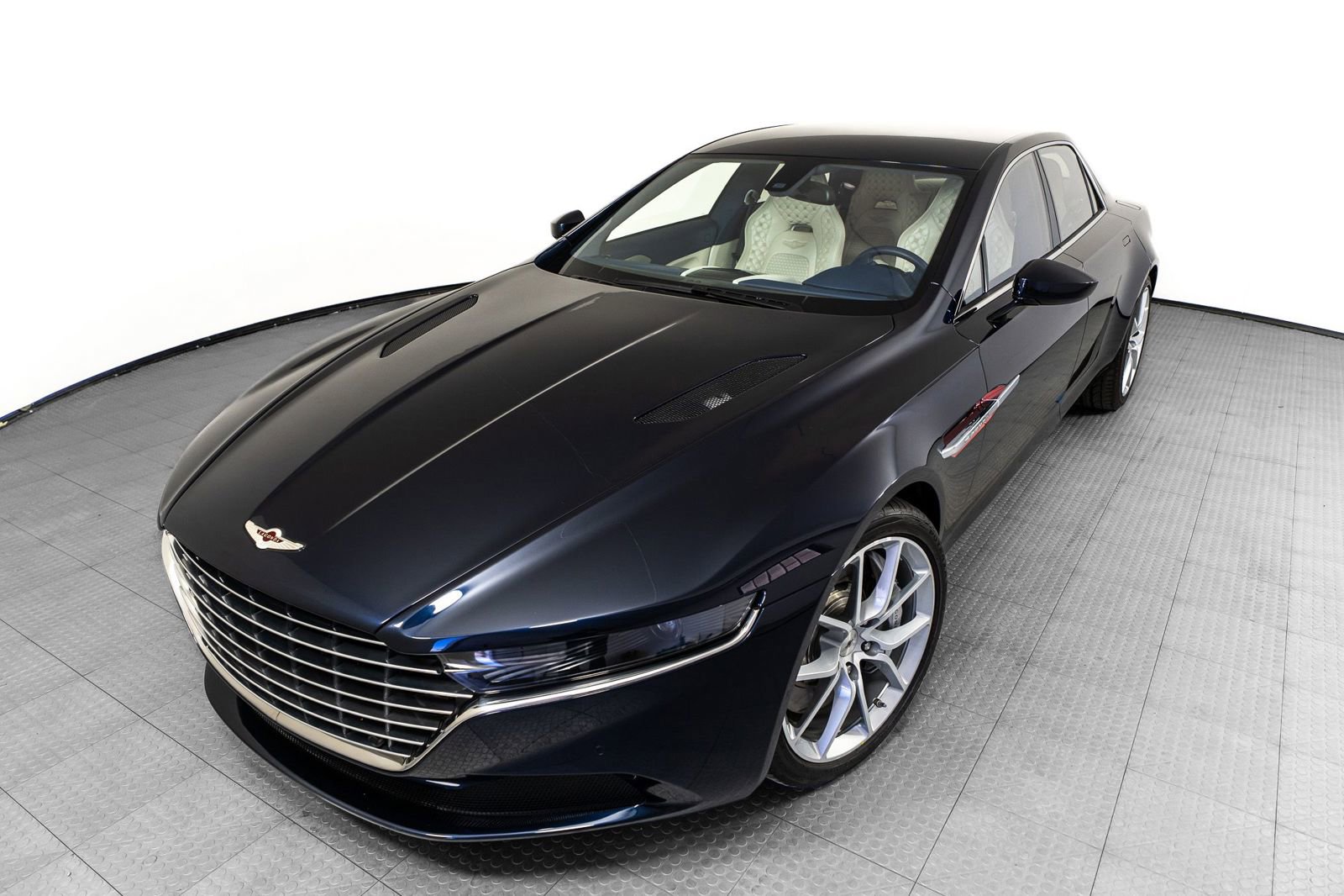 Used 2018 Aston Martin Lagonda RWD image 61