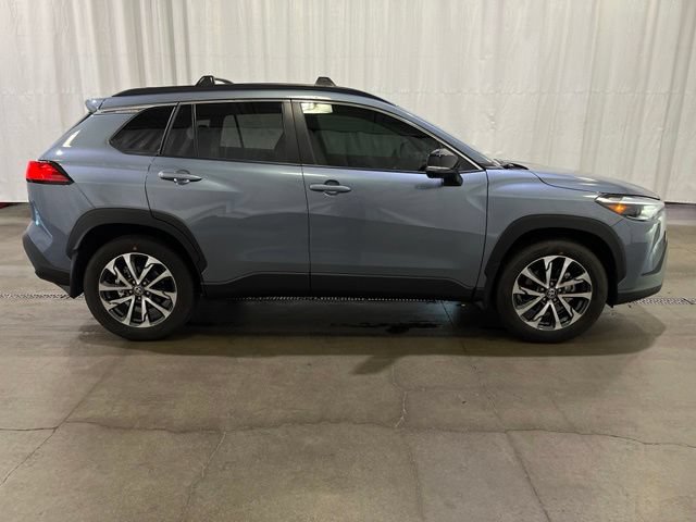 Certified 2025 Toyota Corolla Cross XLE w/ Convenience Package AWD/4WD image 3