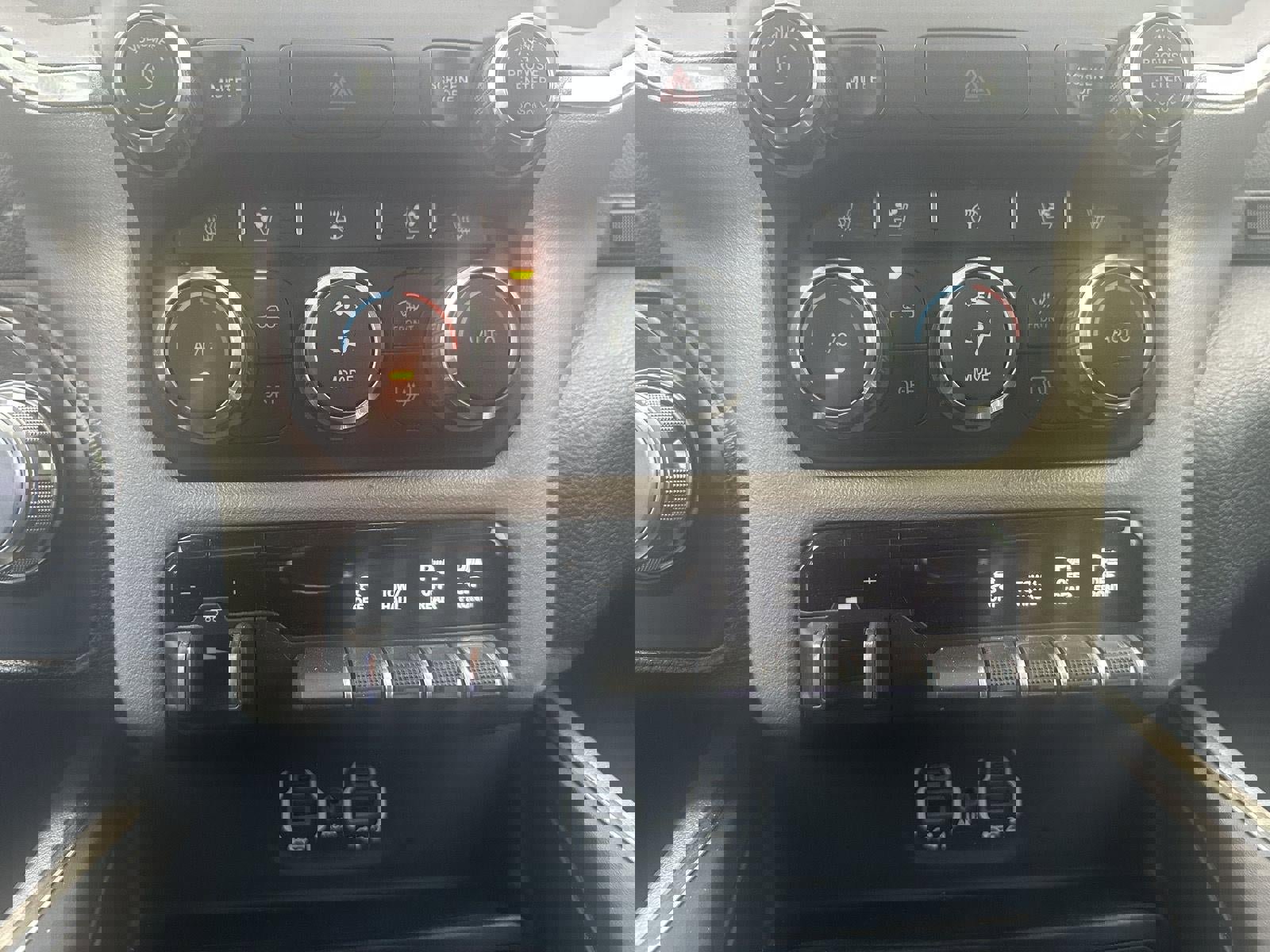 Used 2020 RAM 1500 Laramie image 30