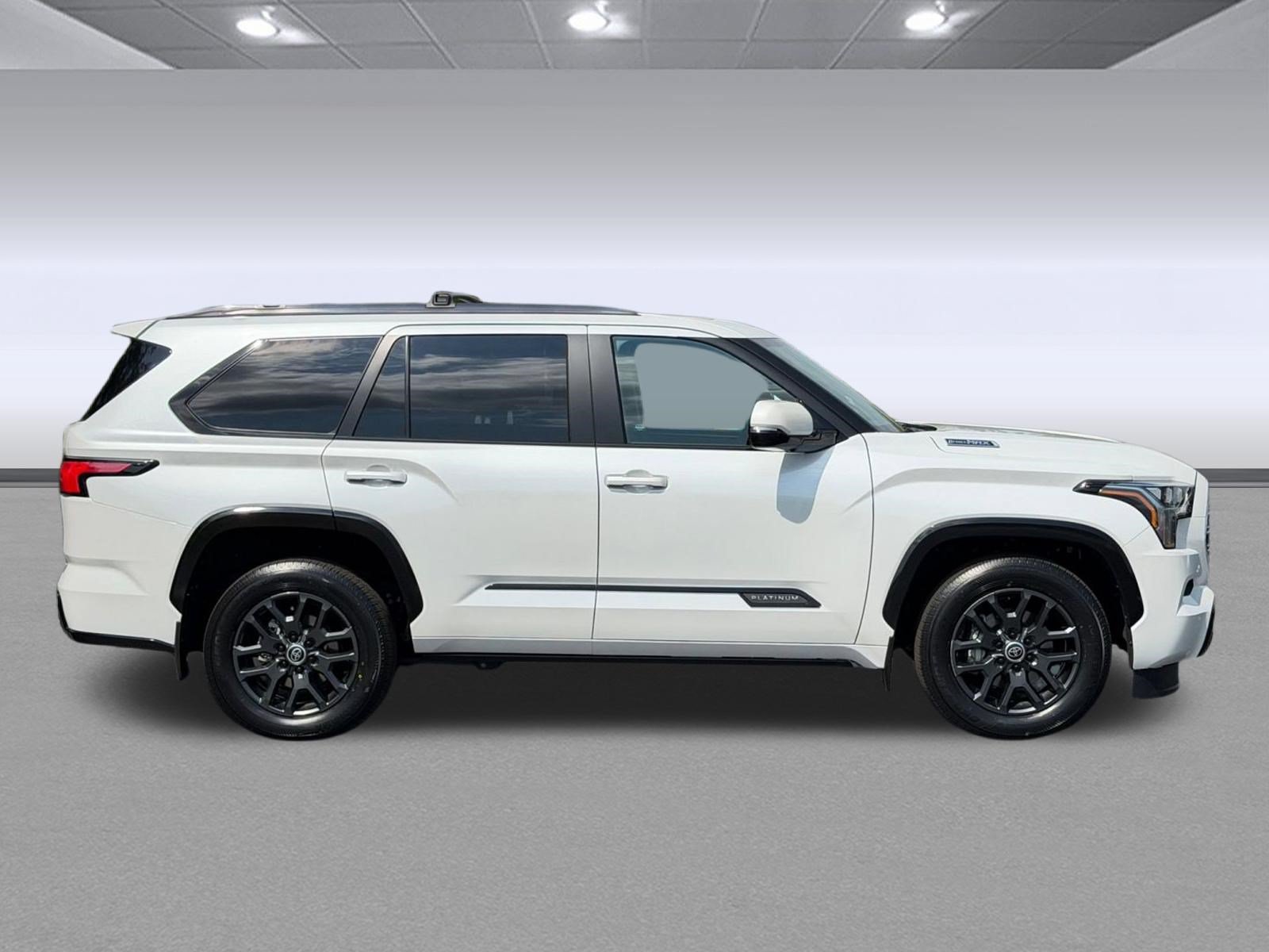 Used 2024 Toyota Sequoia Platinum AWD/4WD image 8