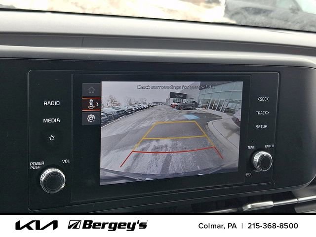 Used 2023 Kia Carnival LX image 21