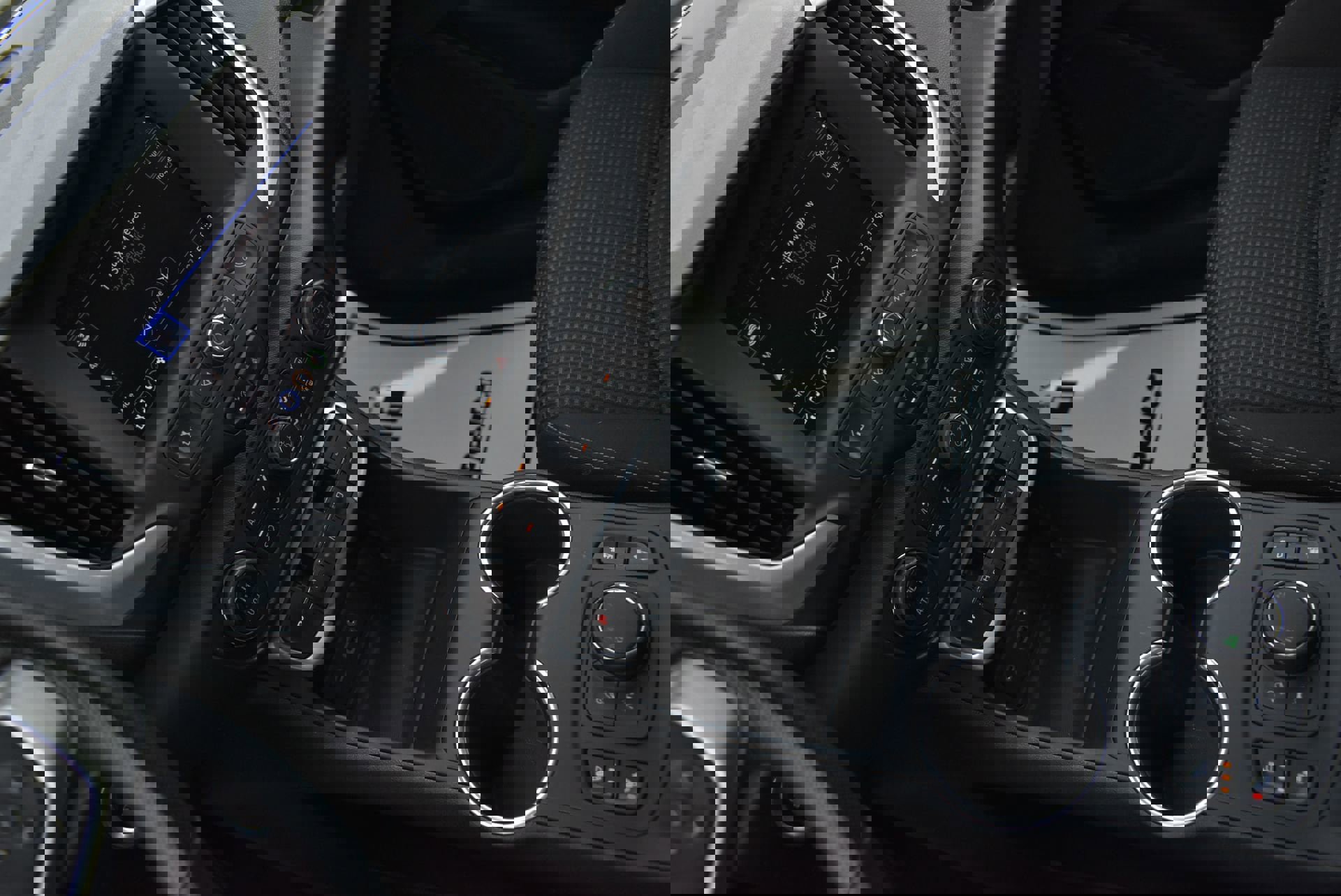 Used 2022 GMC Terrain SLE w/ Driver Convenience Package image 25