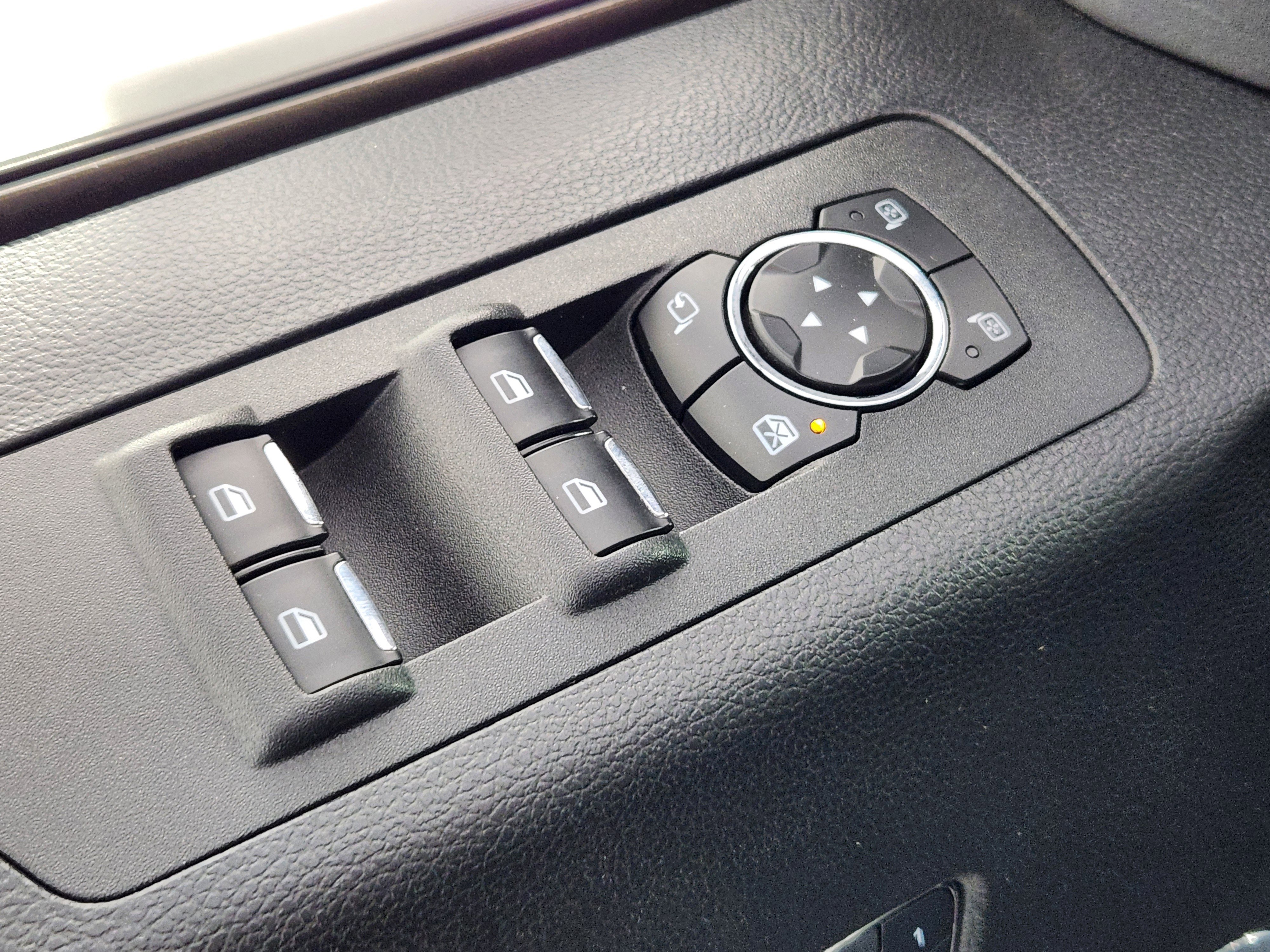 Used 2018 Ford F150 Lariat w/ Equipment Group 502A Luxury AWD/4WD image 17