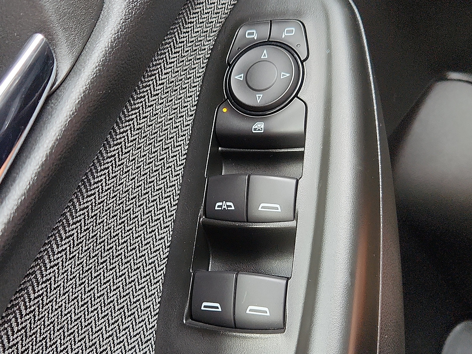 Used 2025 Chevrolet TrailBlazer LT FWD image 23