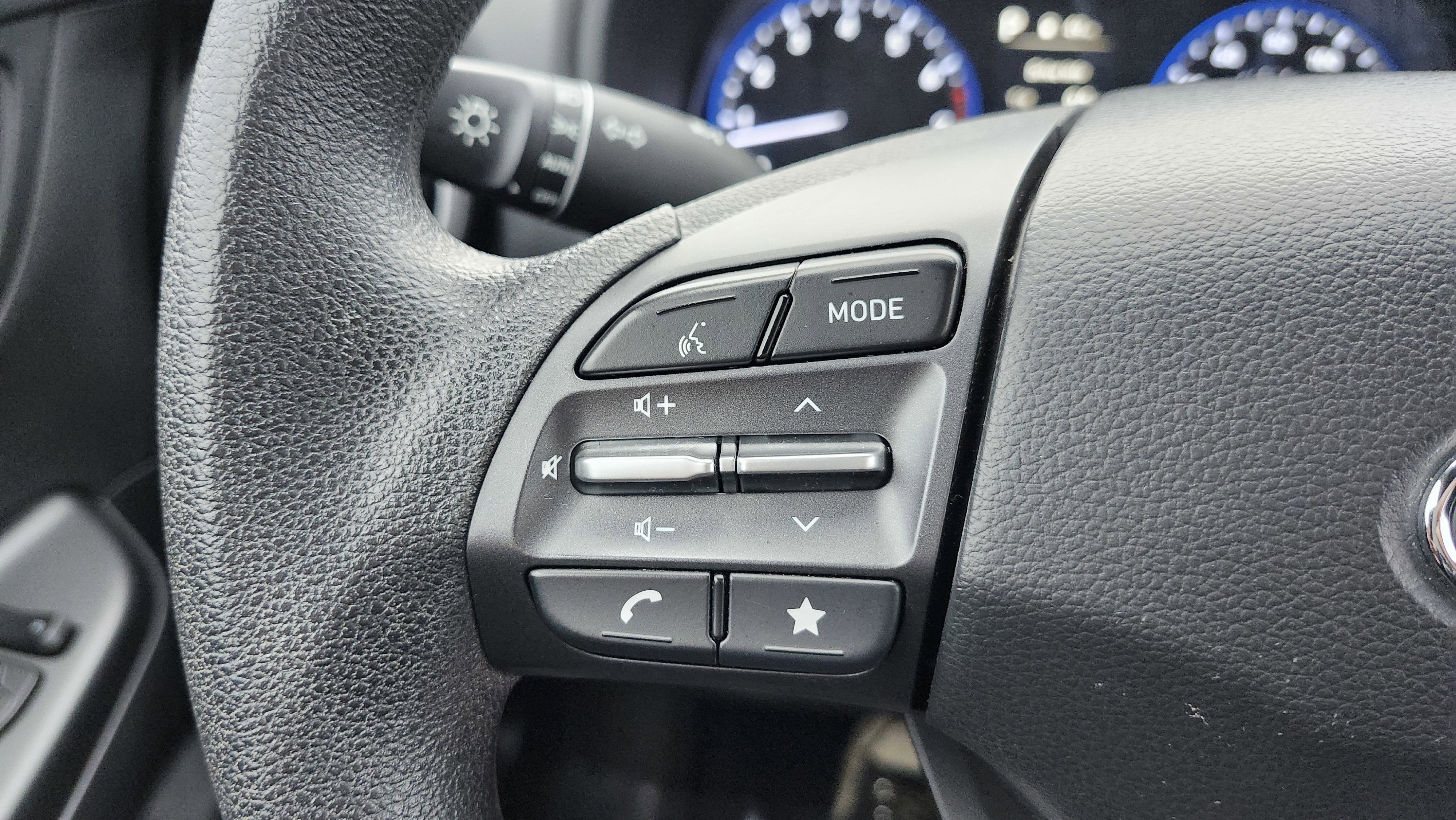 Used 2022 Hyundai Kona SEL w/ Cargo Package image 31