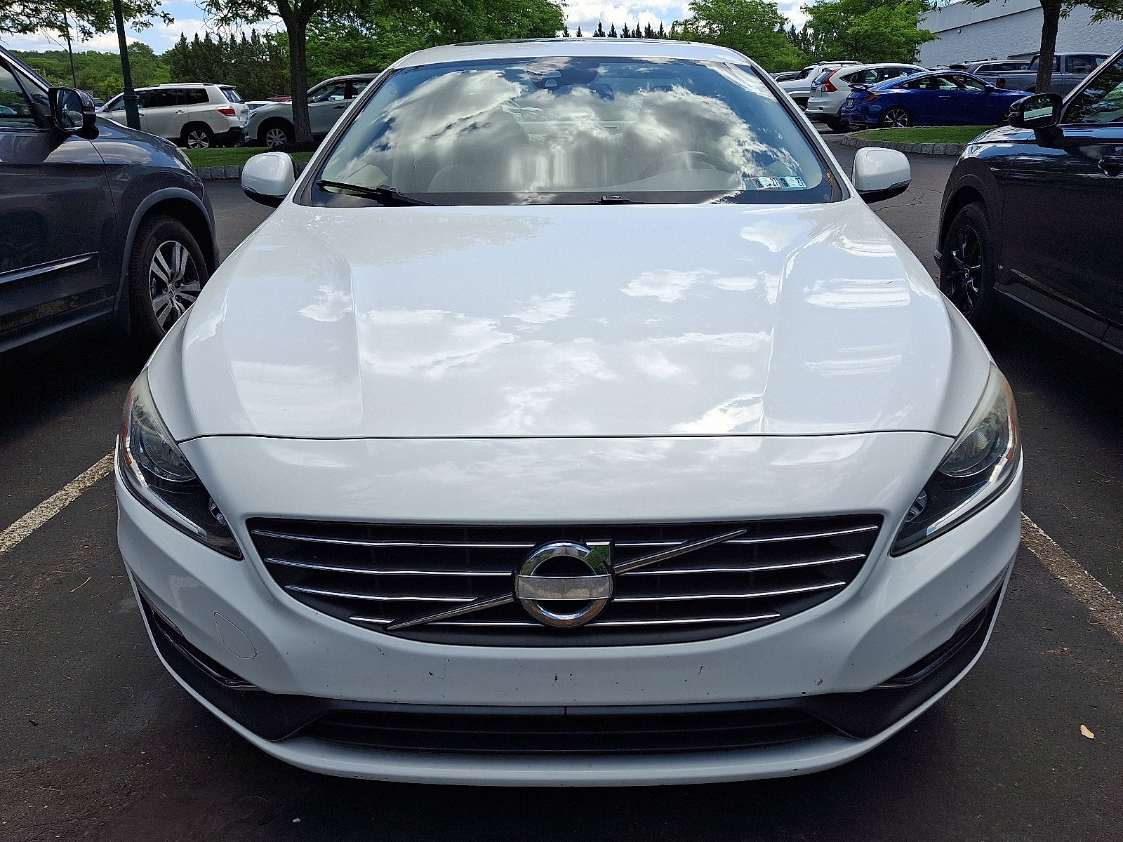 Used 2014 Volvo S60 T5 FWD image 2