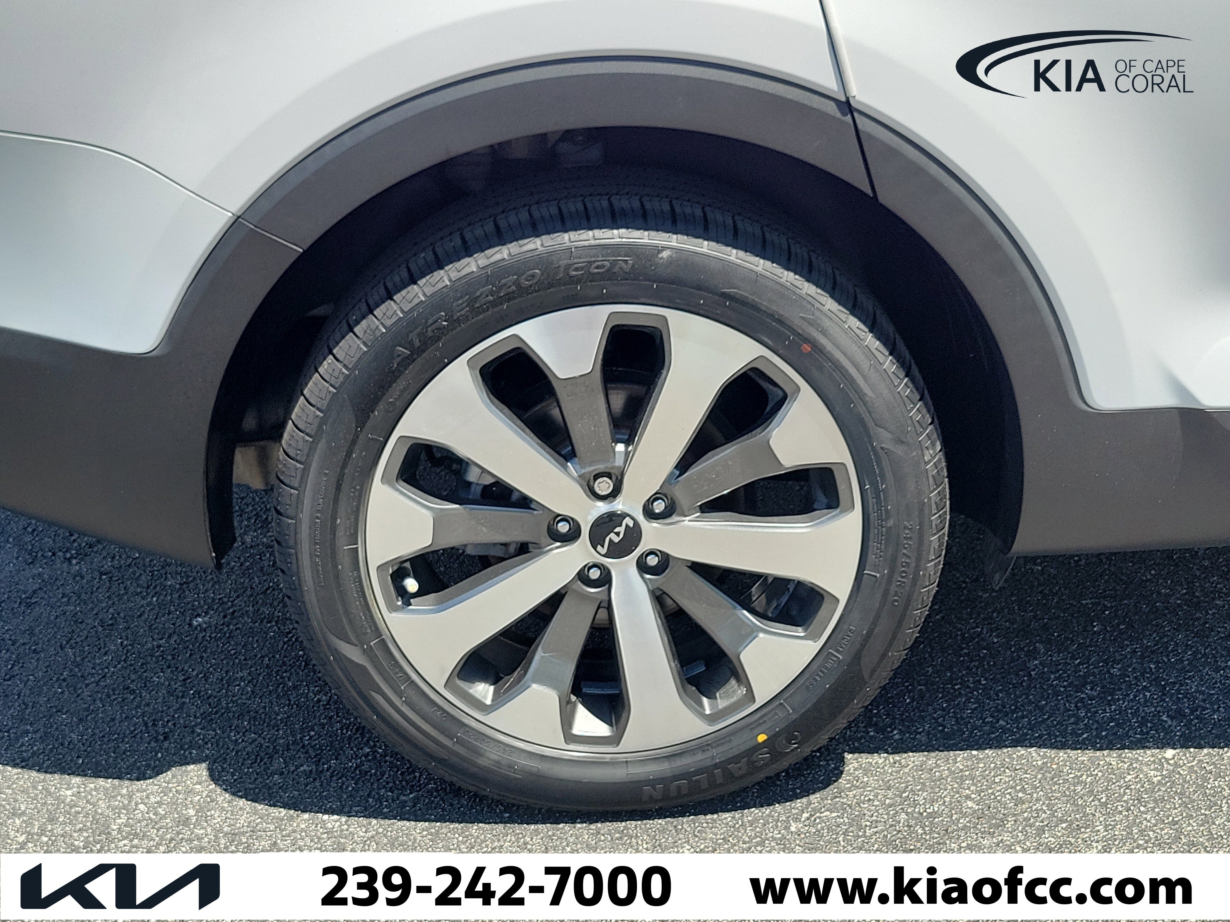 Used 2022 Kia Telluride S image 9