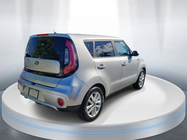 Used 2018 Kia Soul + image 4