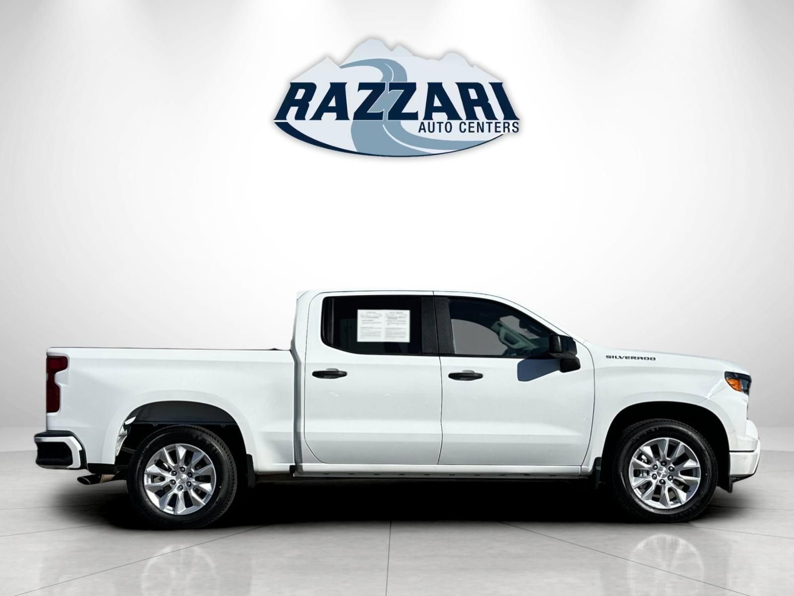 Used 2022 Chevrolet Silverado 1500 Custom image 2