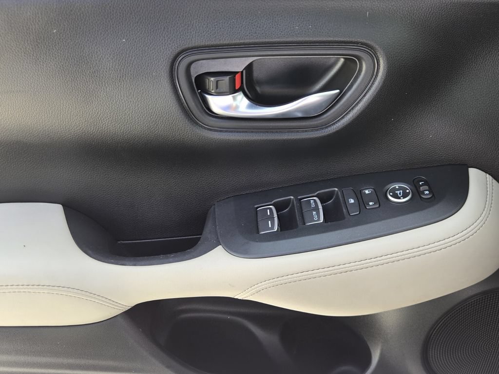 Certified 2025 Honda HR-V EX-L image 26