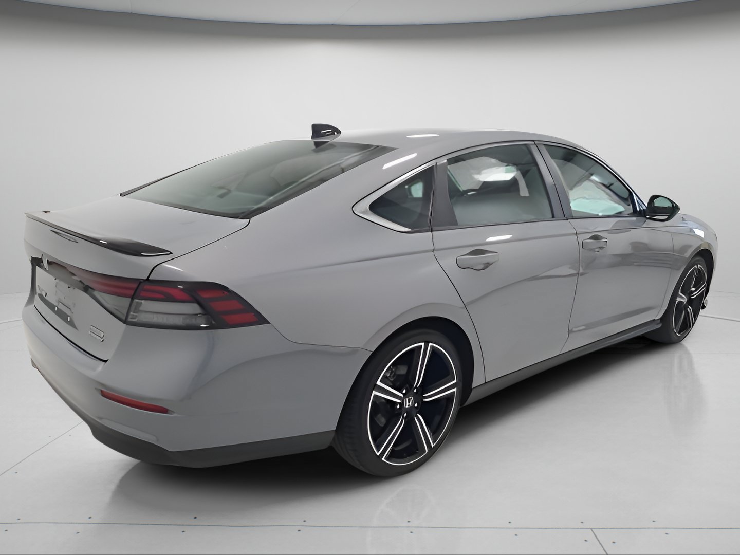 Used 2024 Honda Accord Sport image 6