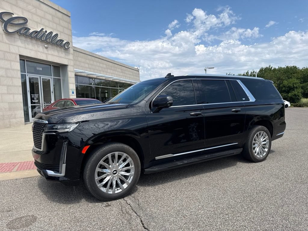 Used 2023 Cadillac Escalade ESV Premium Luxury AWD/4WD image 1
